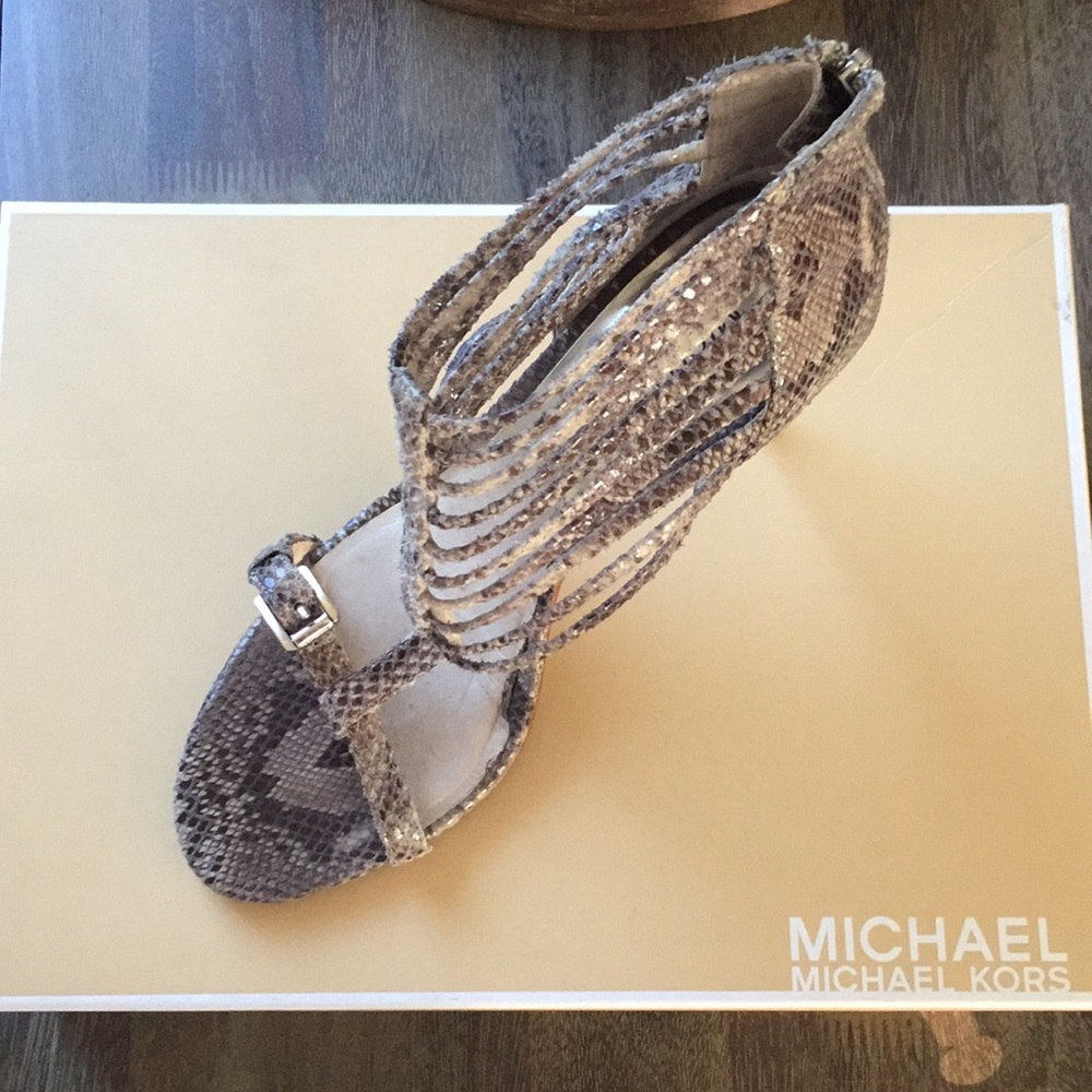 Leather sandal